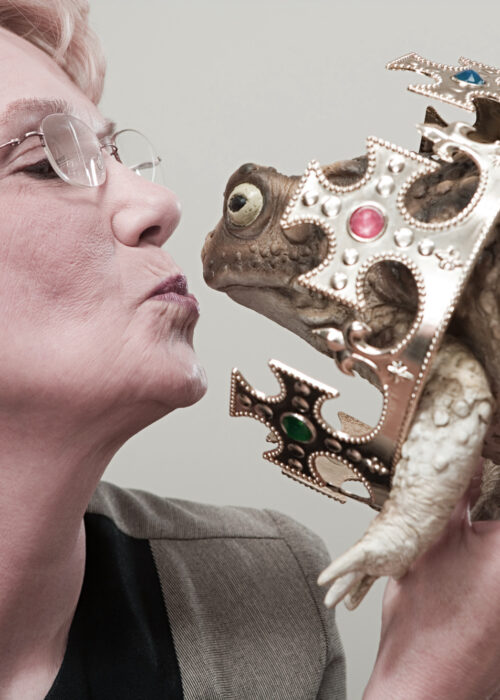 Woman,Kissing,Frog